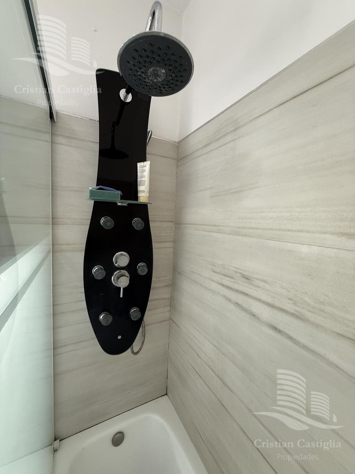 For Sale - 5-Room House, Garden, Pool - La Comarca, Tigre