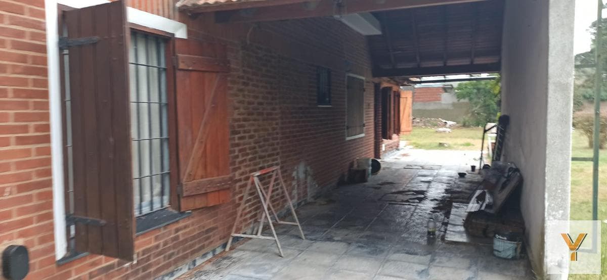 House for sale - 3 bedrooms, 2 bathrooms - landscaped yard, 140 m² - San Bernardo Del Tuyu