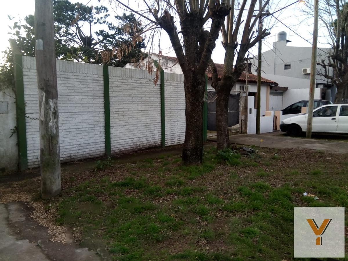 Land for sale - 300 square meters - Gambier Neighborhood, La Plata