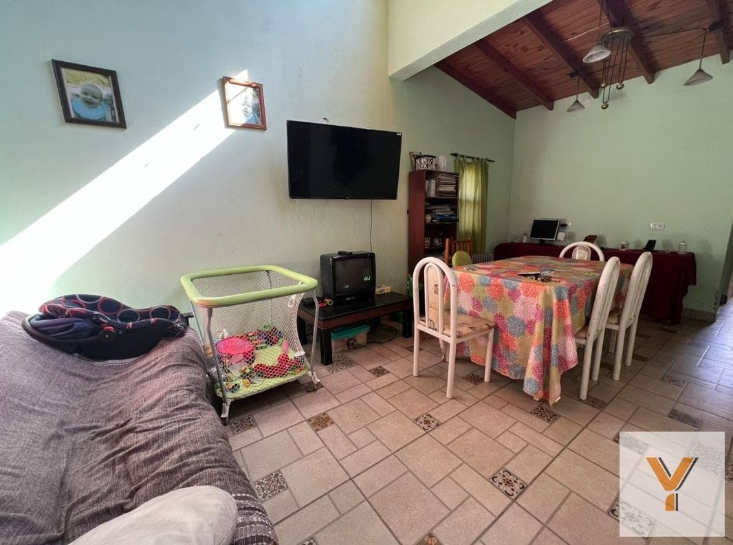 House for Sale - 2 Bedrooms, 1 Bathroom - Garage - 300 m² - Agua de Oro, General Rodriguez