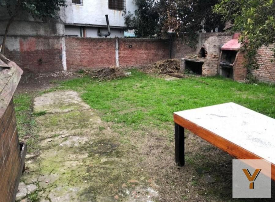 House for sale - 2 bedrooms - 1 bathroom - 330 m² total - Sourigues