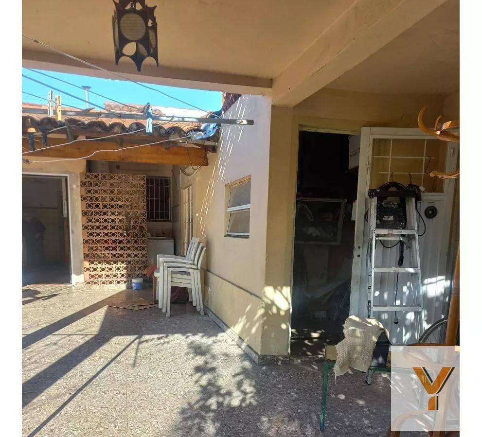 House for Sale - 2 Bedrooms, 1 Bathroom, Garage - 300 m² - Almirante Brown, Buenos Aires