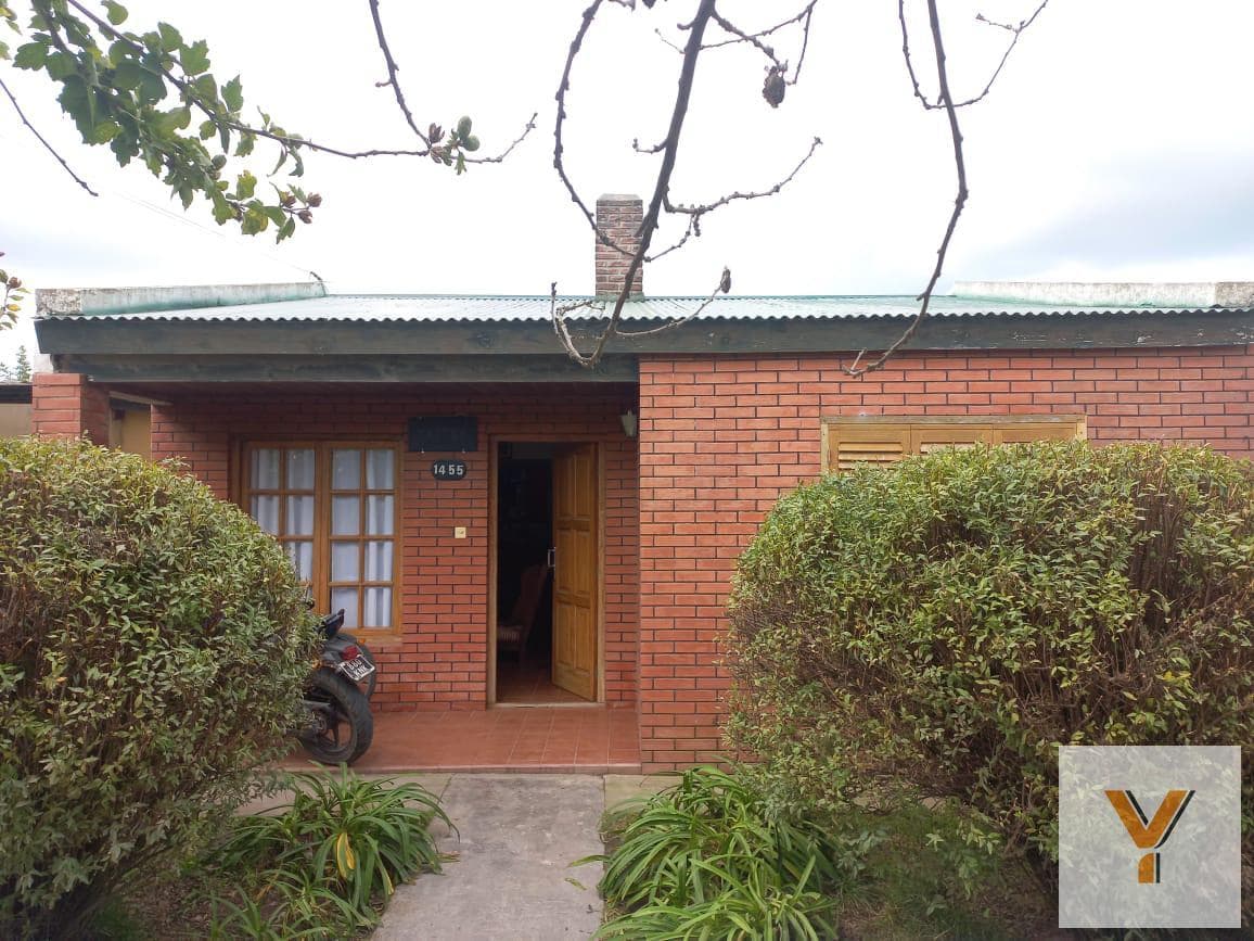 House for Sale - 2 Bedrooms, 1 Bathroom - Parking Spaces - 504 m² - Ayacucho