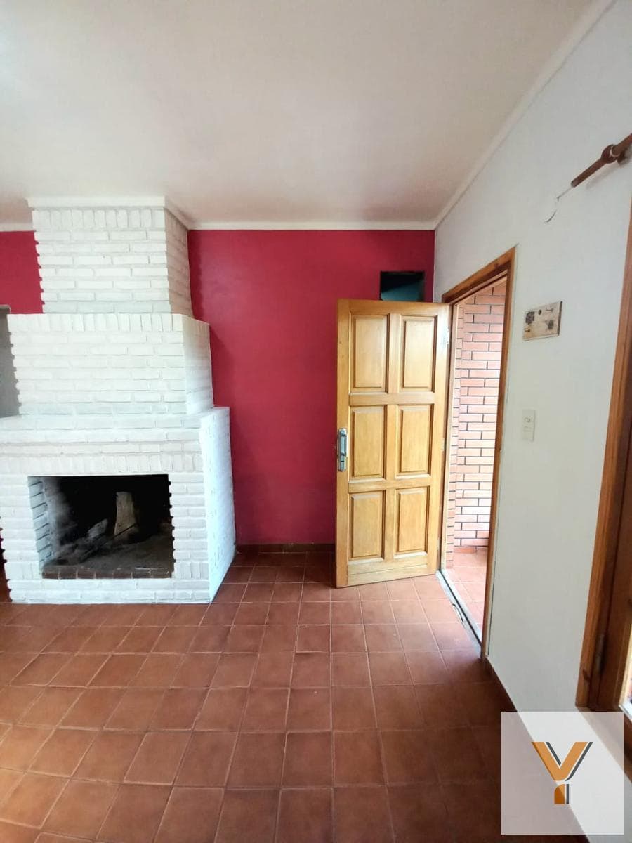 House for Sale - 2 Bedrooms, 1 Bathroom - Parking Spaces - 504 m² - Ayacucho
