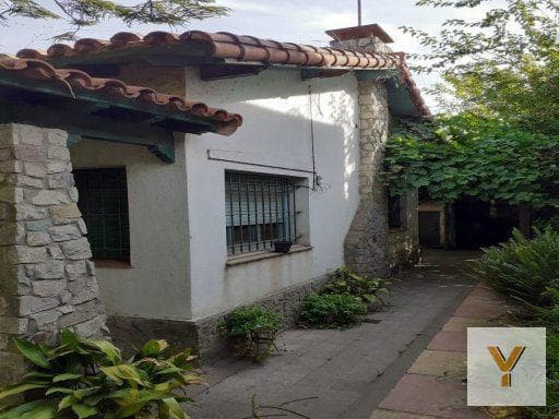 House for sale - 2 bedrooms, 1 bathroom - 400 m² - Manuel B. Gonnet, La Plata