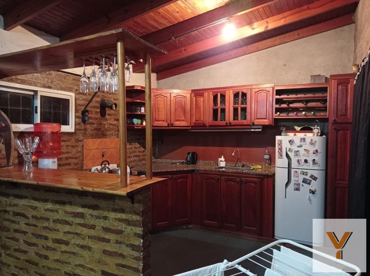 House for sale - 2 bedrooms - 1 bathroom - 330 m² total - Sourigues