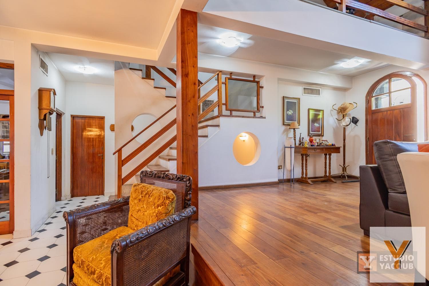 House for Sale - 3 Bedrooms, 2 Bathrooms - Garage - 240 m² - La Plata