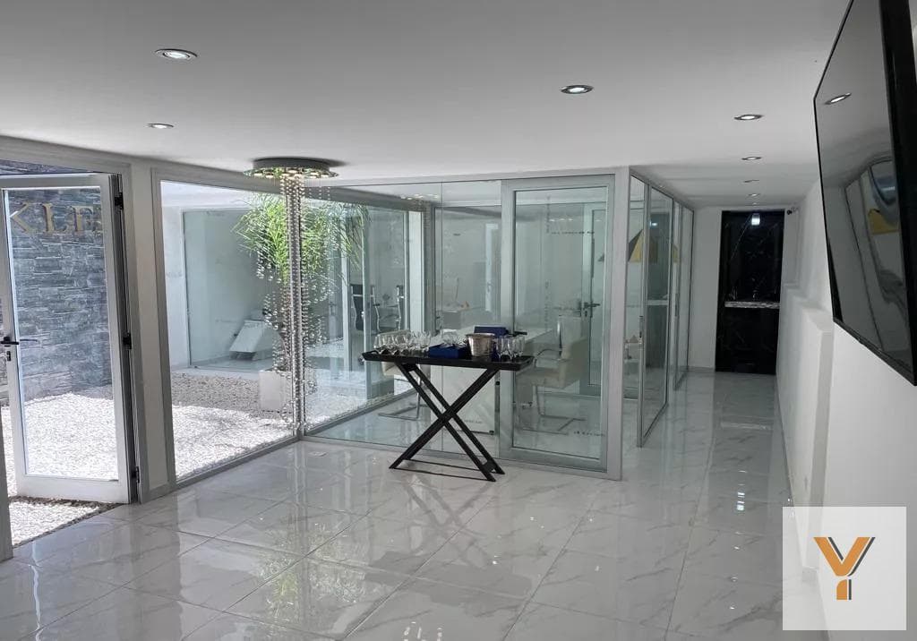 Office for Sale - 4 Rooms, 1 Bathroom - 199 square meters - La Plata