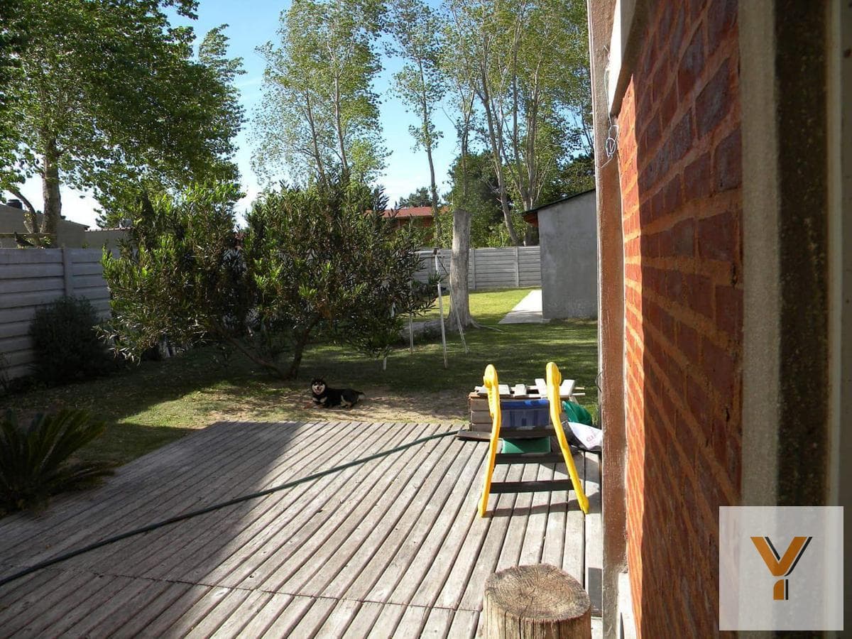 House for sale - 6 bedrooms, 5 bathrooms - Garage - 900 m² - San Bernardo del Tuyú