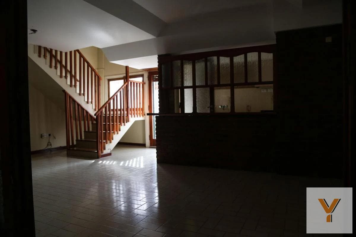 House for Sale - 4 Bedrooms, 2 Bathrooms - Garage - 240 square meters - Balcarce
