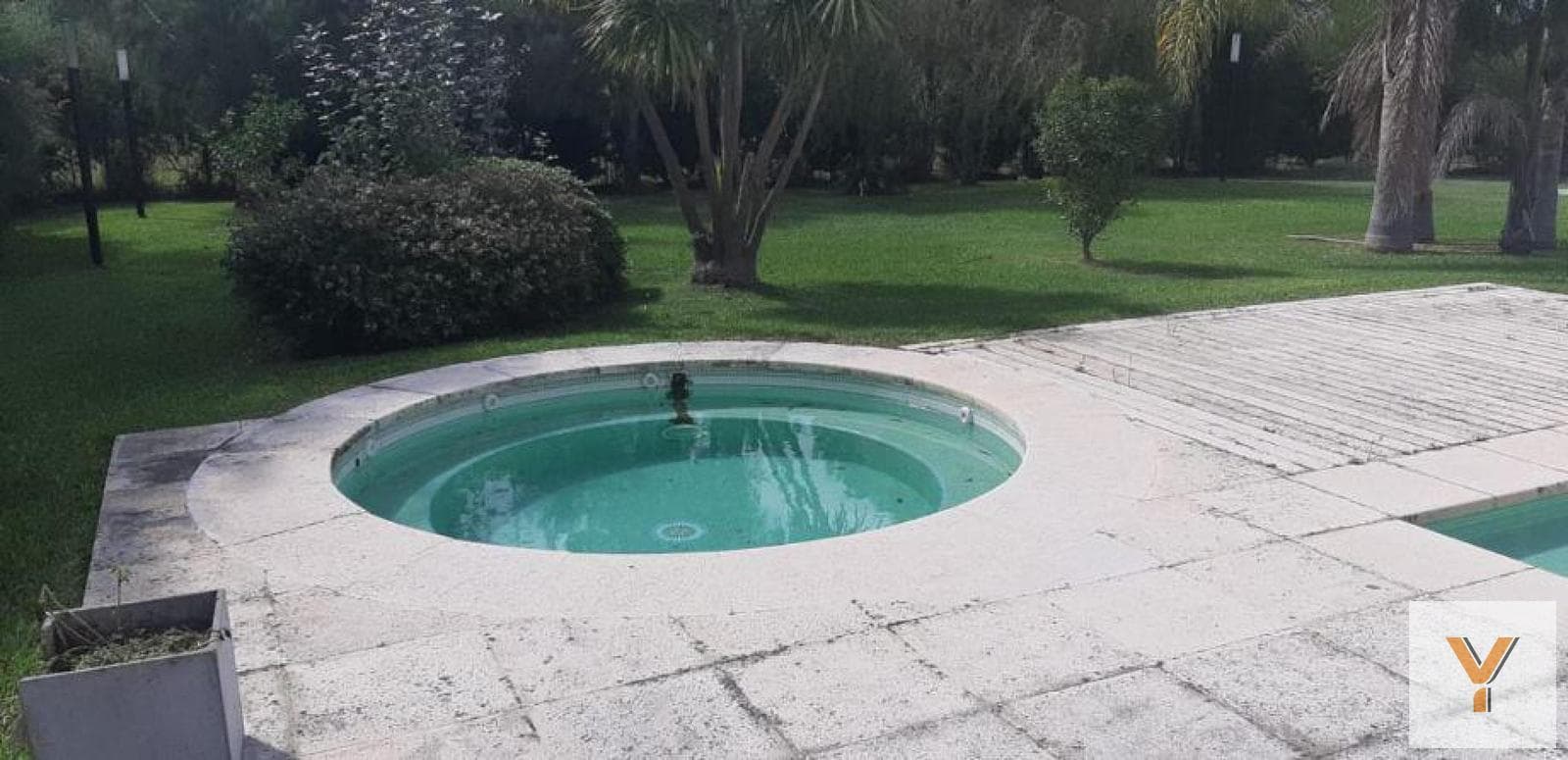 House for sale - 4 bedrooms, 3 bathrooms - garage spaces - 1,600 m² - Haras Del Sur I, La Plata