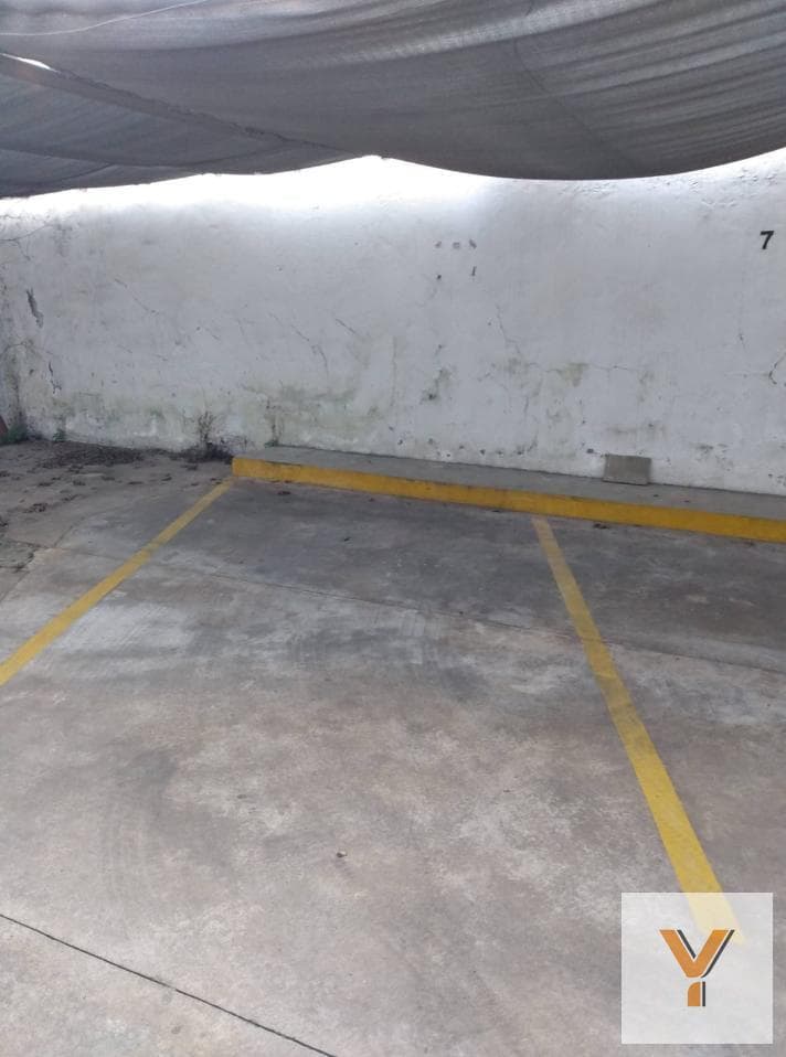Garage for sale - 16 square meters - Constitución