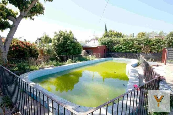 House for Sale - 5 Bedrooms, 2 Bathrooms - Garage - Pool - 280 m² - Manuel B. Gonnet