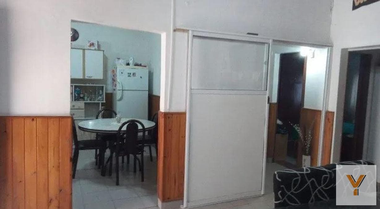 House for sale - 4 bedrooms, 2 bathrooms - 433 m² - Chivilcoy