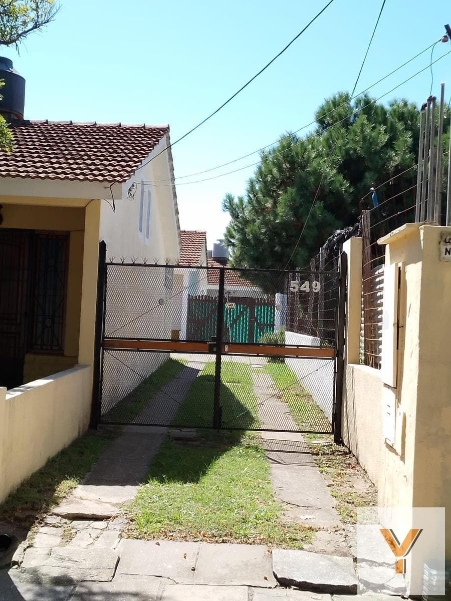 House for Sale - 2 Bedrooms, 1 Bathroom - 125 m² - Santa Teresita