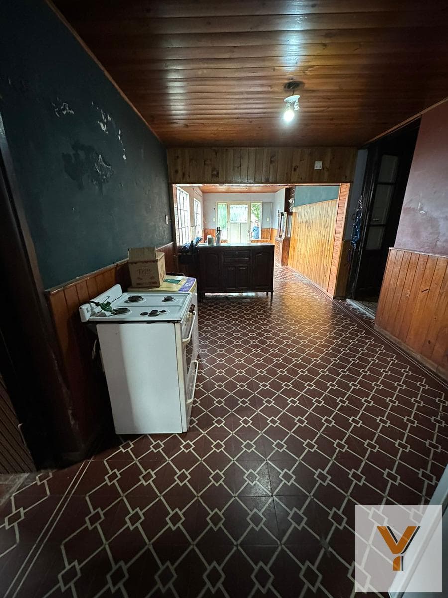 House for Sale - 3 Bedrooms, 2 Bathrooms - Garage - 440 m² - Balcarce