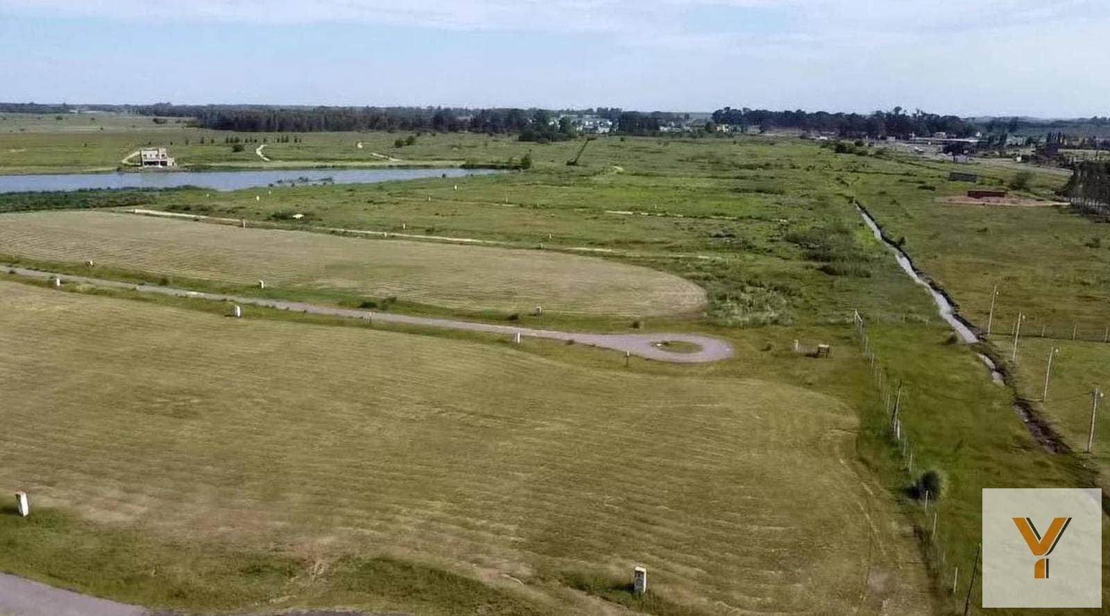 Land for sale—911 m² total—Tiempos de Canning