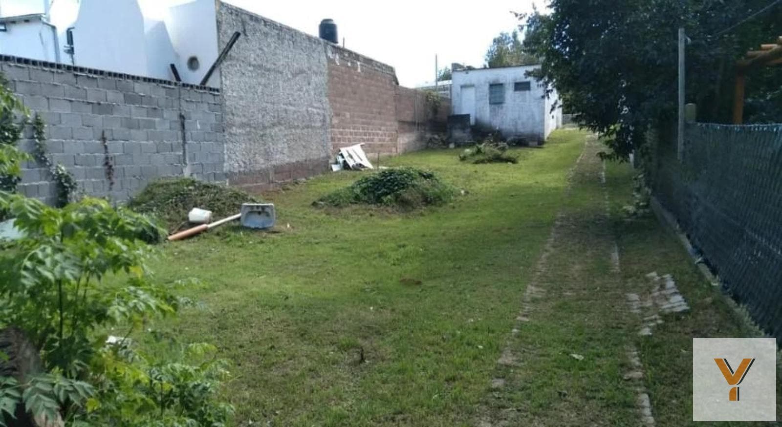 House for Sale - 3 bedrooms, 1 bathroom - 834 m² - Olavarría
