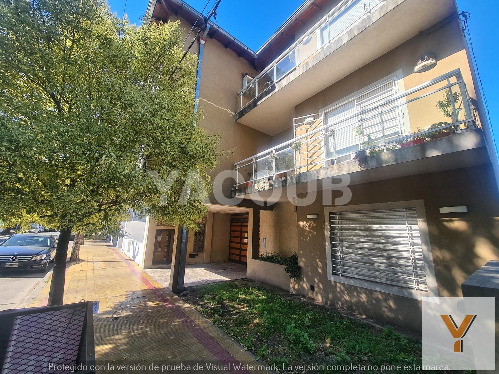 PRICE REDUCED! GREAT DEAL: 2-bedroom ground-floor unit with covered parking and patio—70 m²—make an offer!