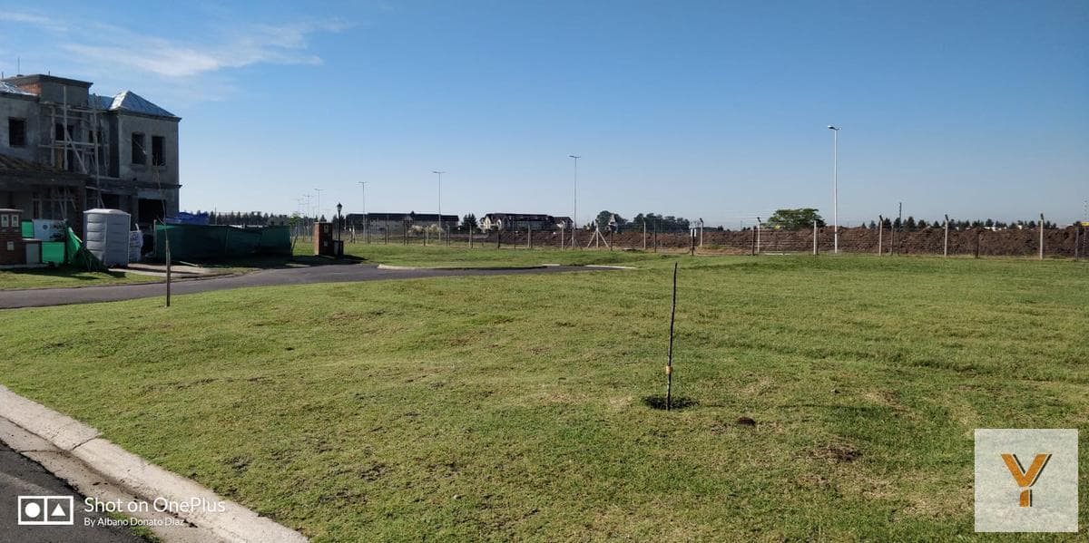 Land for Sale - 719 m² - Tristan Suarez