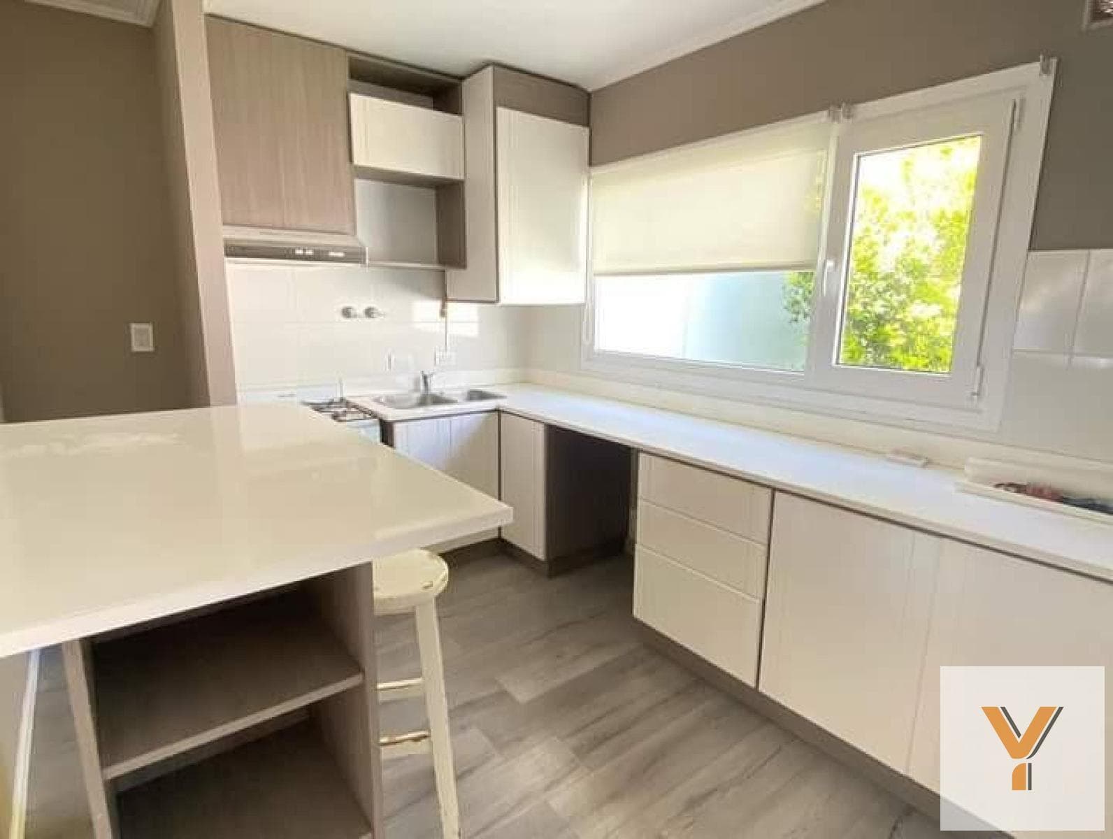 New house for sale - 2494 266 554 - yard - 330 m² - UNCAS neighborhood, Tandil