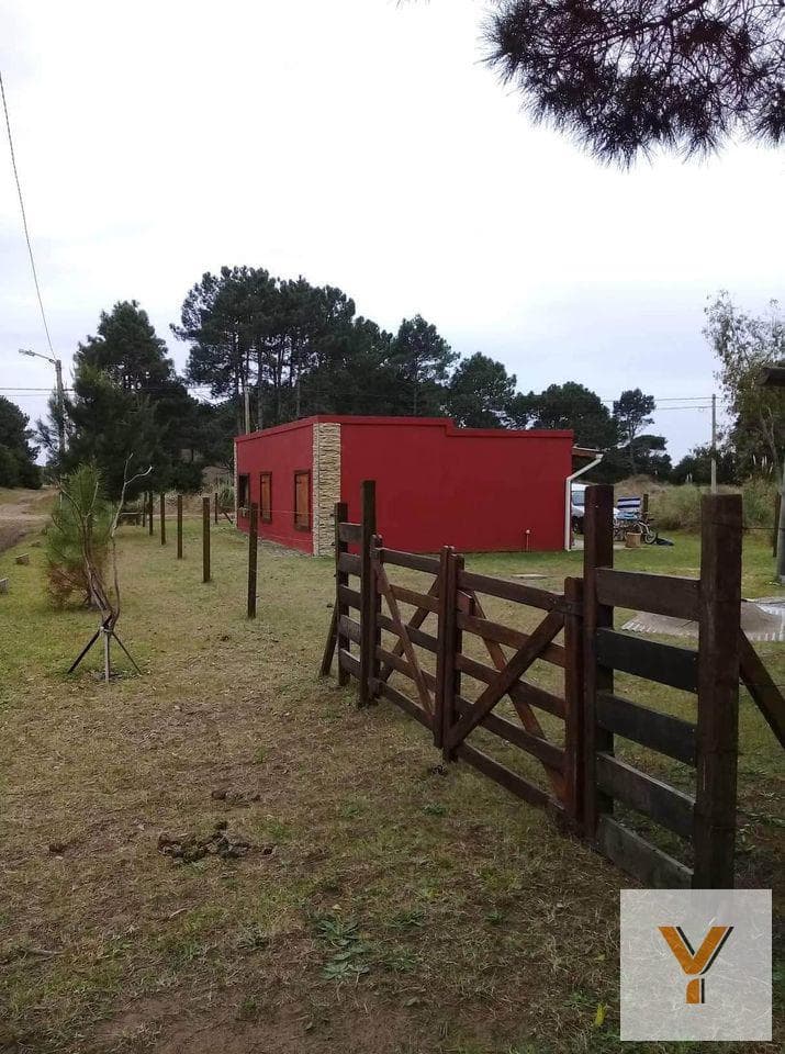 House for Sale - 3 Bedrooms, 1 Bathroom - Garage - 495 m² - Barrio Hípico, Mar de Ajó