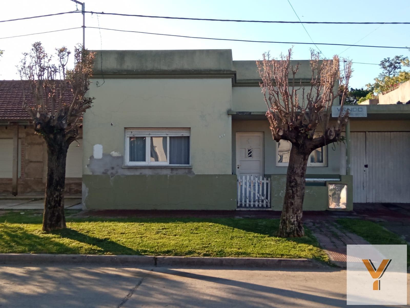 House for Sale - 2 Bedrooms, 1 Bathroom - Garage - 600 square meters - Chillar, Azul