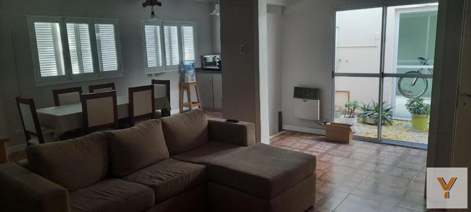 House for sale - 3 bedrooms, 3 bathrooms - patio with barbecue - 325 m² - Chivilcoy