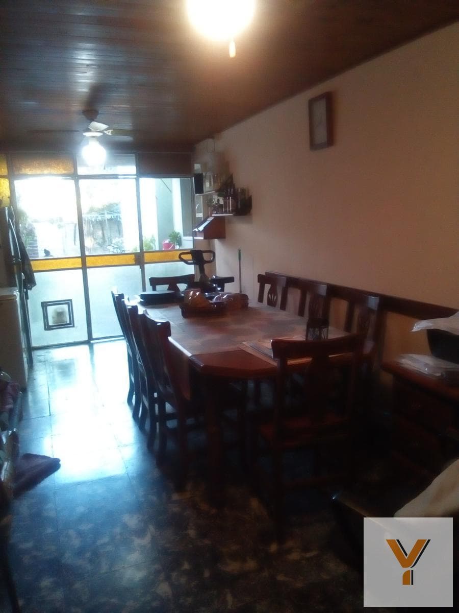House for Sale - 3 Bedrooms, 1 Bathroom - 240 m² - Ensenada