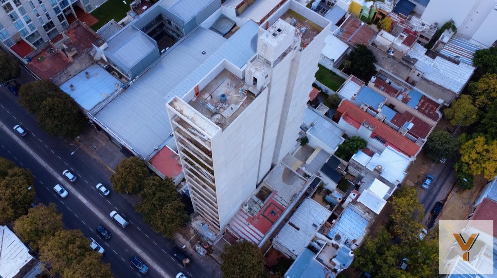 Studio apartment for sale (under construction)—back-facing—32 square meters—Pozo—Avenida 7—La Plata