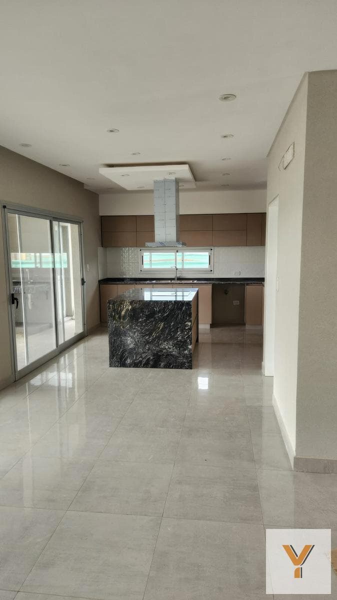 House for Sale - 3 Bedrooms, 4 Bathrooms - Parking Spaces - 700 m² - El Rebenque, Presidente Perón, Guernica