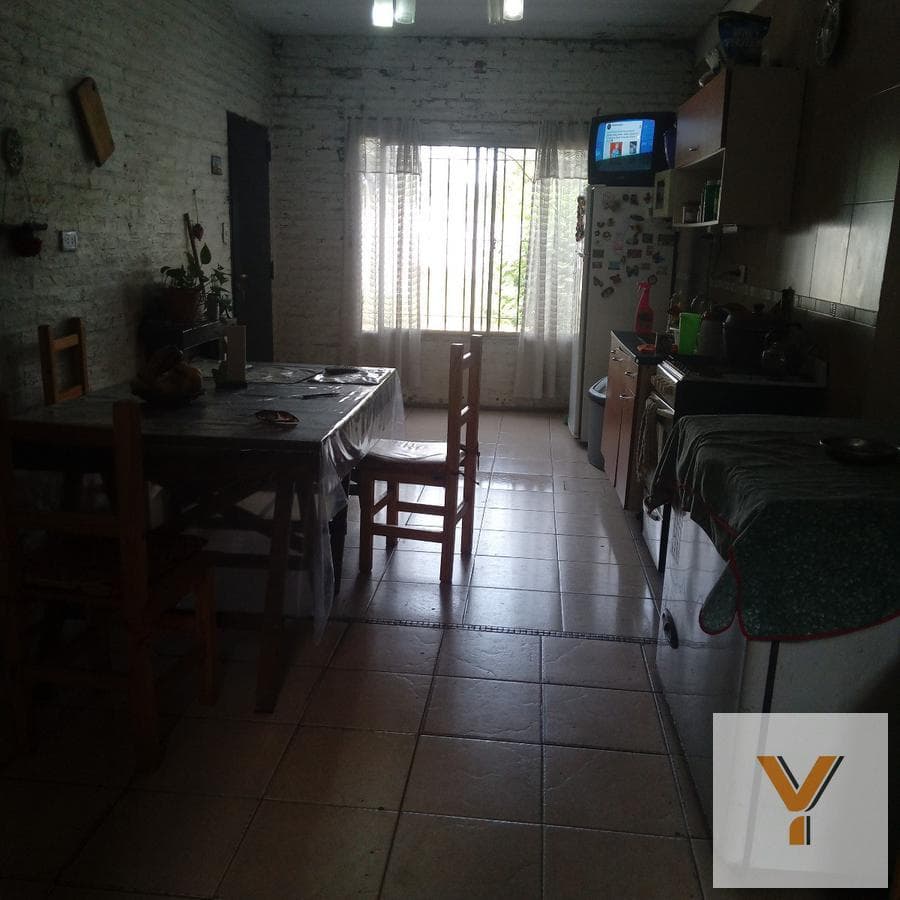 House for sale - 3 bedrooms, 2 bathrooms - 500 m² - Alejandro Korn