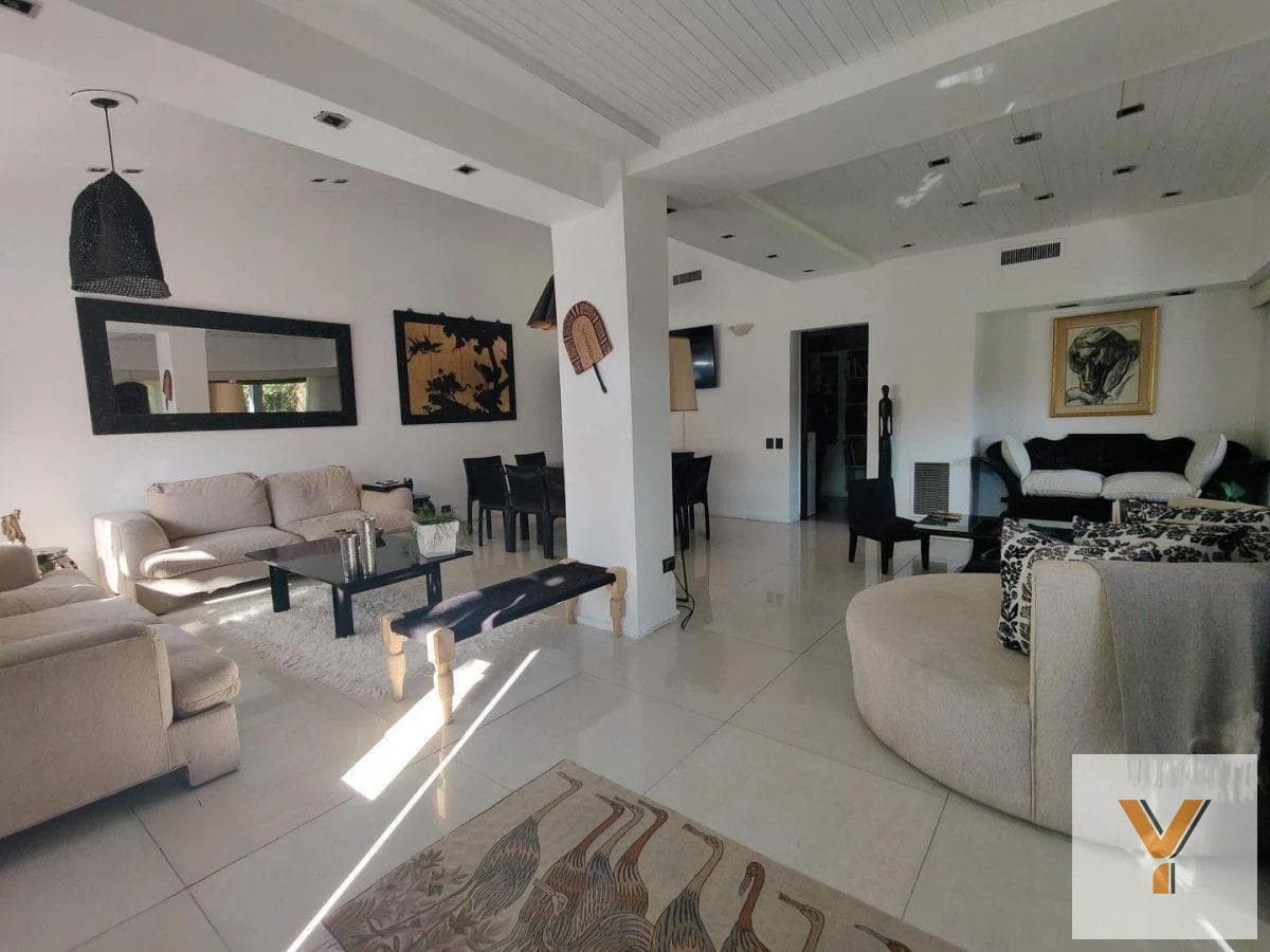 House for Sale - 4 Bedrooms, 5 Bathrooms - Parking Spaces - 1,200 m² - Pilar