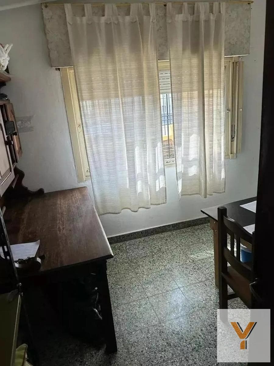 House for Sale - 2 Bedrooms, 1 Bathroom - 150 m² - Morón