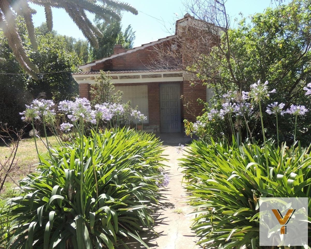 House for Sale - 3 Bedrooms, 3 Bathrooms - 1,200 m² - Sierra de la Ventana
