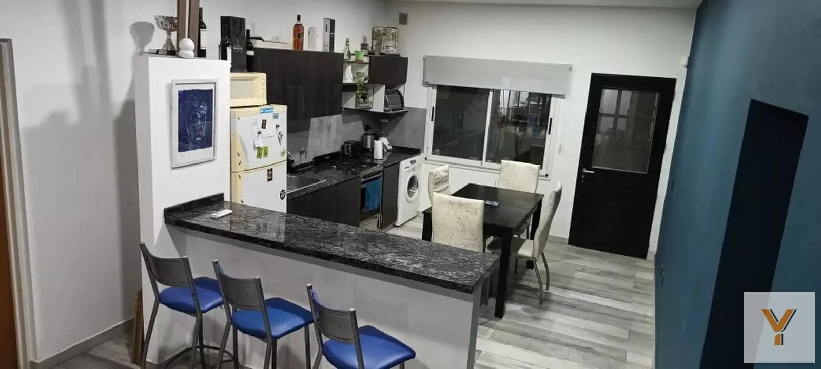 House for Sale - 3 Bedrooms, 2 Bathrooms - 300 m² - Manuel Alberti