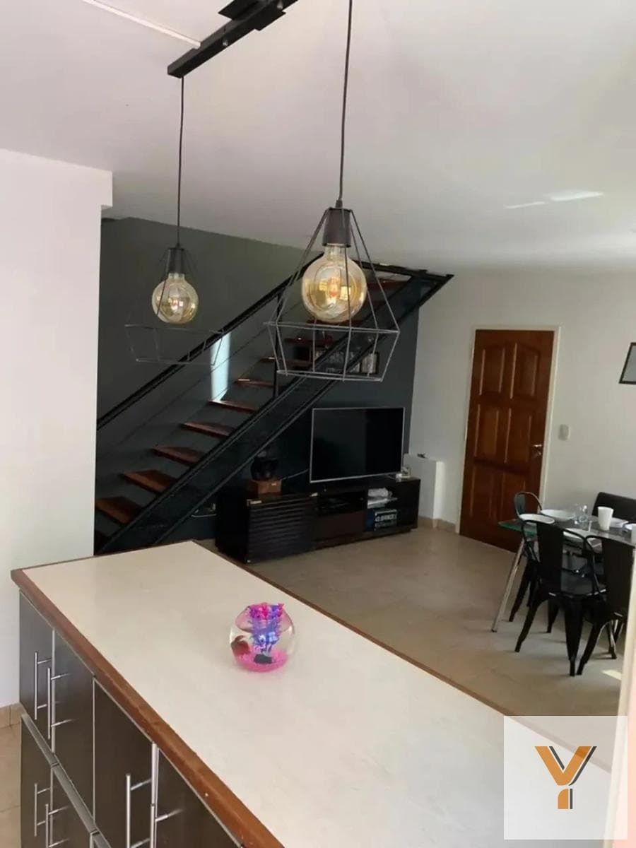 Triplex for sale - 3 bedrooms, 2 bathrooms - Garage - 78 m² - Morón
