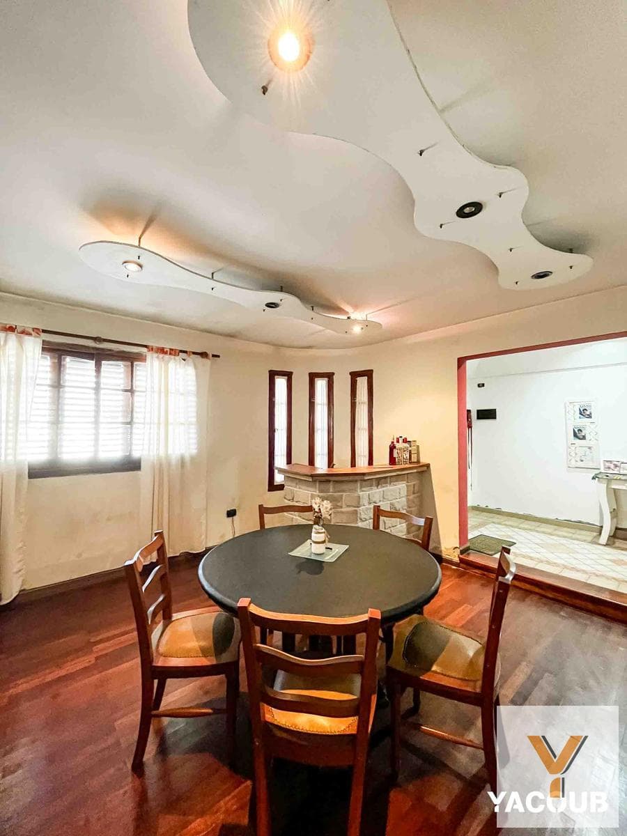 House for Sale - 3 Bedrooms, 3 Bathrooms - 267 m² - Garage - Tolosa