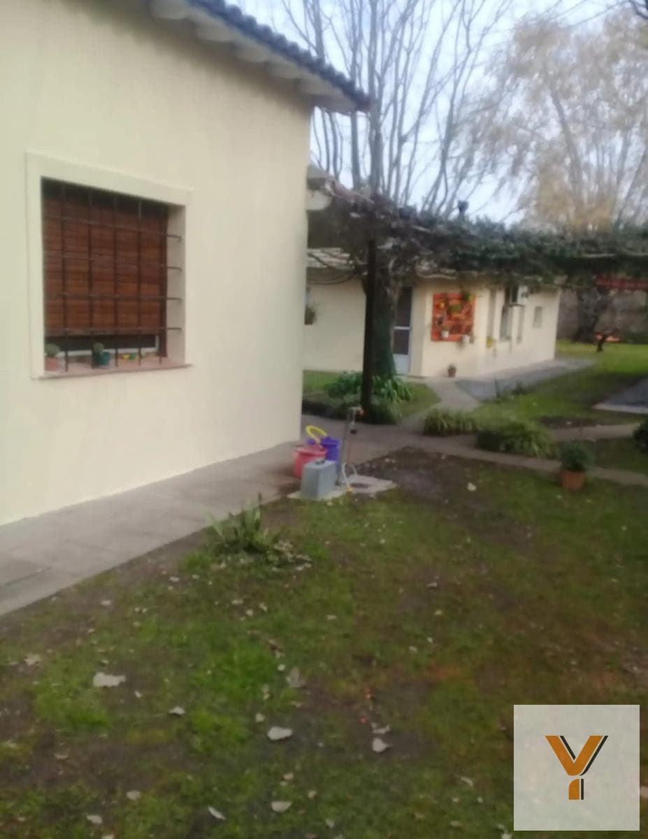 Homes for Sale - 6 Bedrooms, 4 Bathrooms - 3,455 m² - General Rodríguez