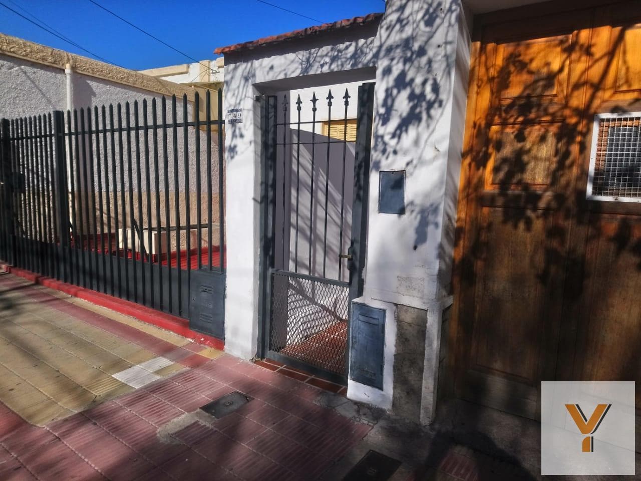 House for Sale - 3 Bedrooms, 2 Bathrooms - 300 m² - San Luis