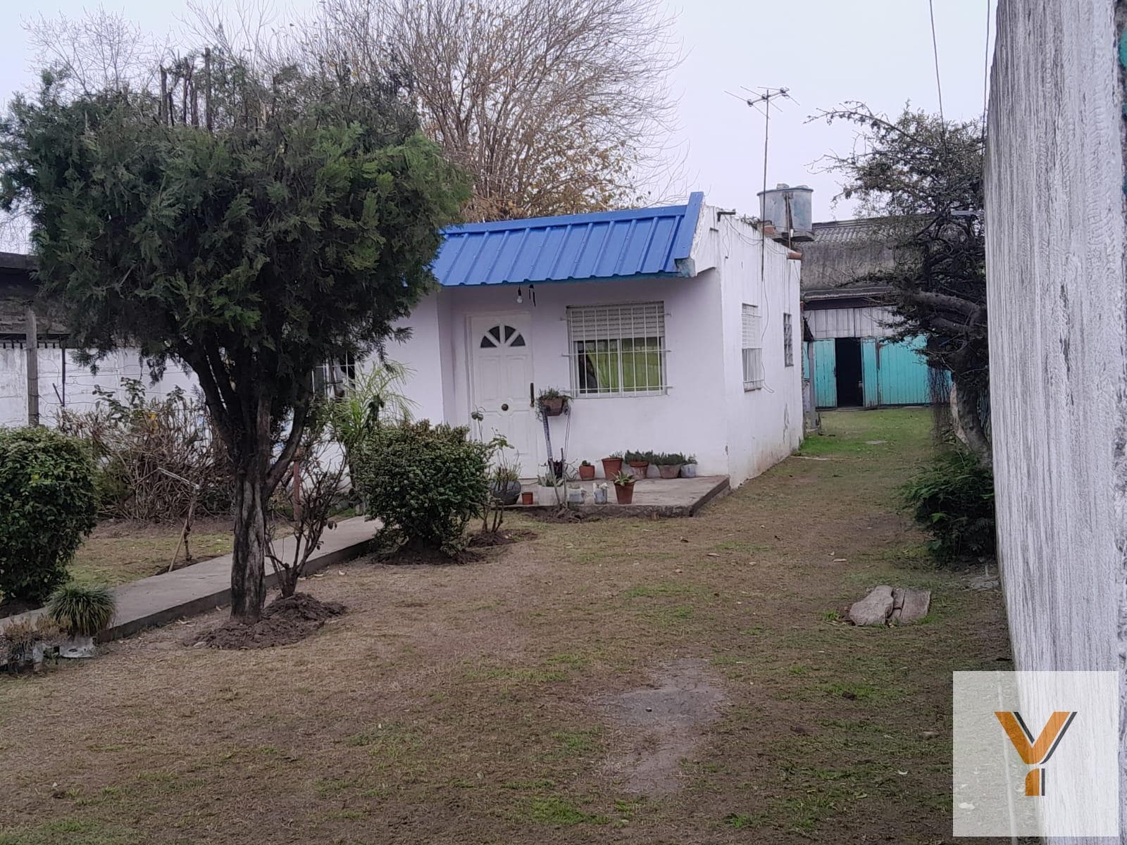 House for Sale - 2 Bedrooms, 2 Bathrooms - Garage - 500 m² - Florencio Varela