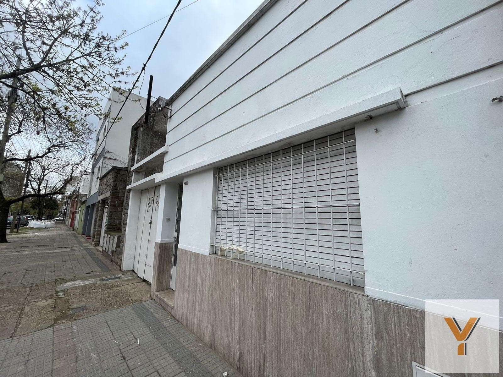 House for Sale - 2 Bedrooms, 1 Bathroom - Parking Spaces - 300 square meters - La Plata