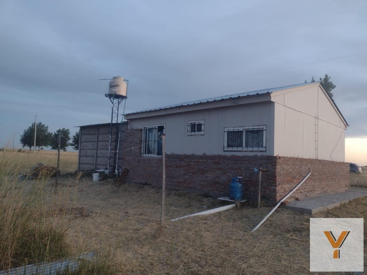 House for Sale - 2 Bedrooms, 1 Bathroom - 2,495 m² - General Lamadrid