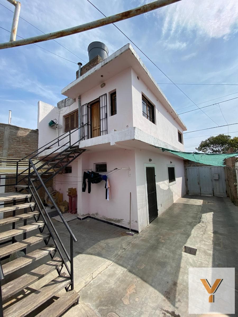House for Sale - 3 Bedrooms, 1 Bathroom - Apartment - 354 m² - Córdoba