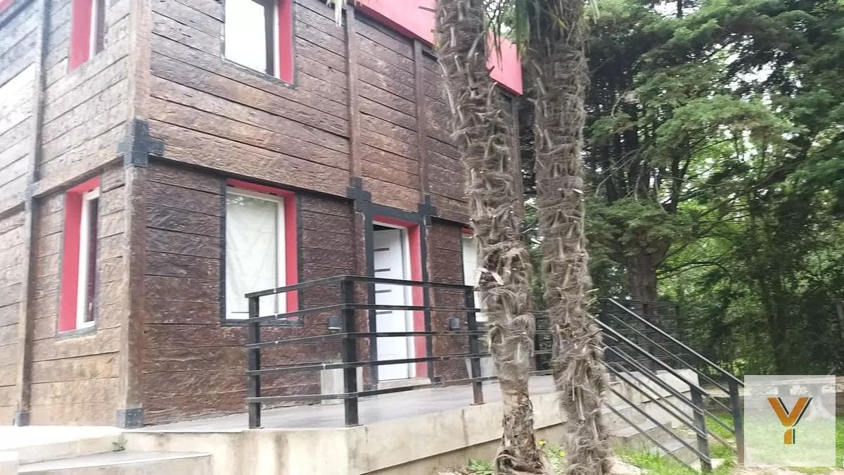 House for Sale - 3 Bedrooms, 2 Bathrooms - Garage - 900 m² - Florencio Varela