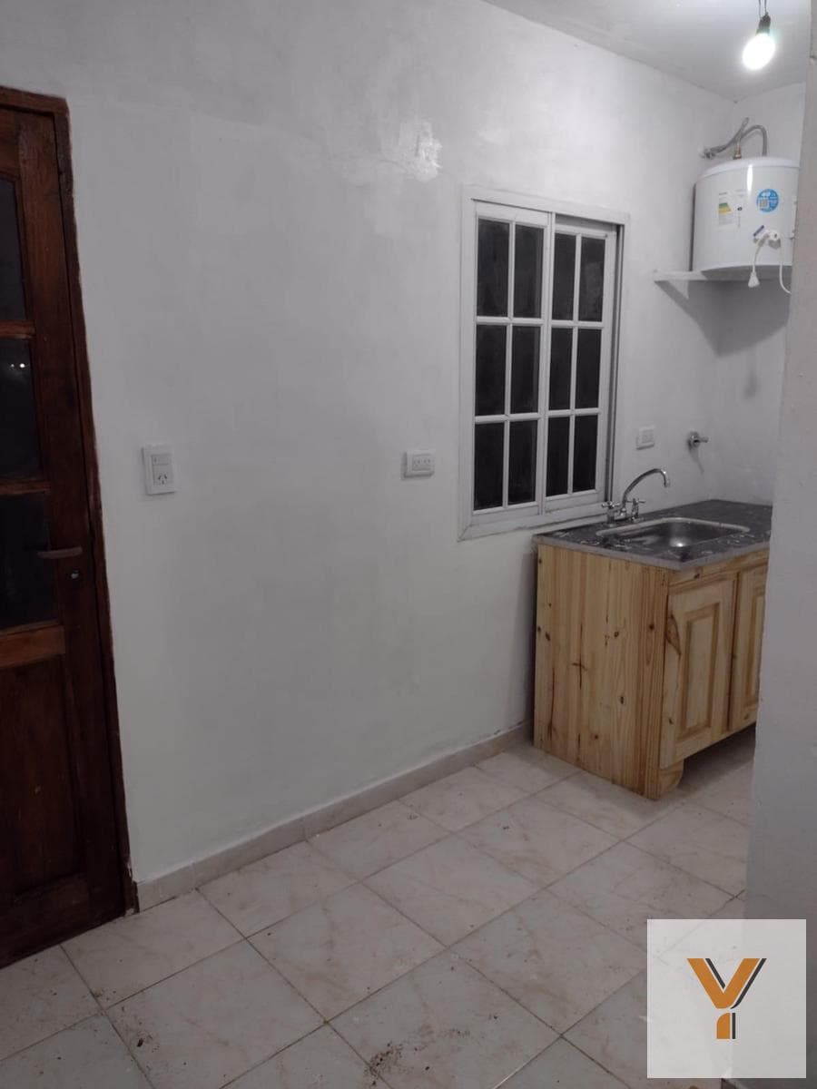 House for Sale - 2 Bedrooms, 1 Bathroom - 300 m² - Carmen de Areco