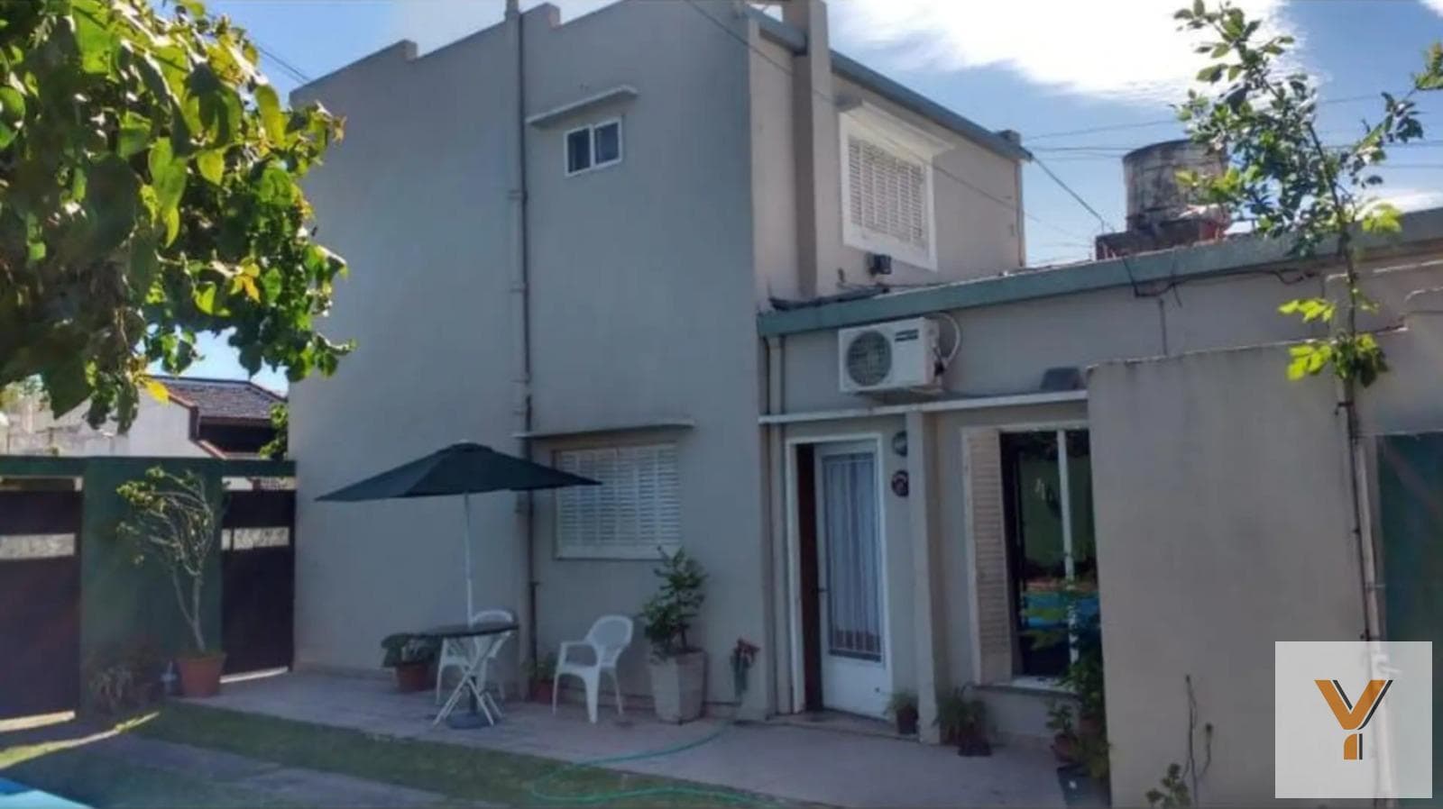 House for Sale - 2 Bedrooms, 2 Bathrooms - Parking Spaces - 300 m² - La Plata