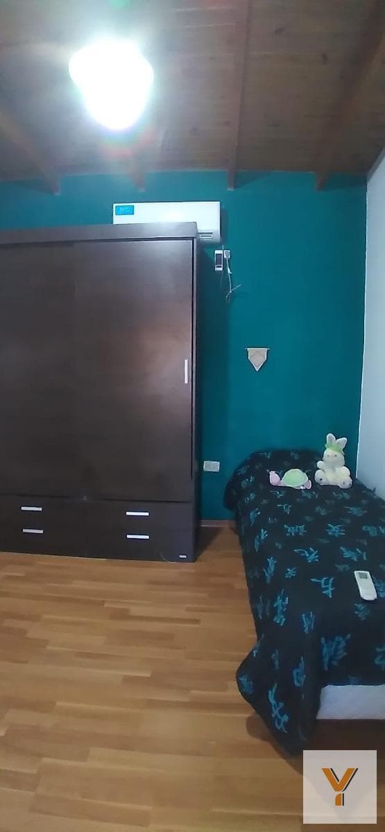 House for Sale - 4 Bedrooms, 2 Bathrooms - Garage - 400 m² - Los Hornos