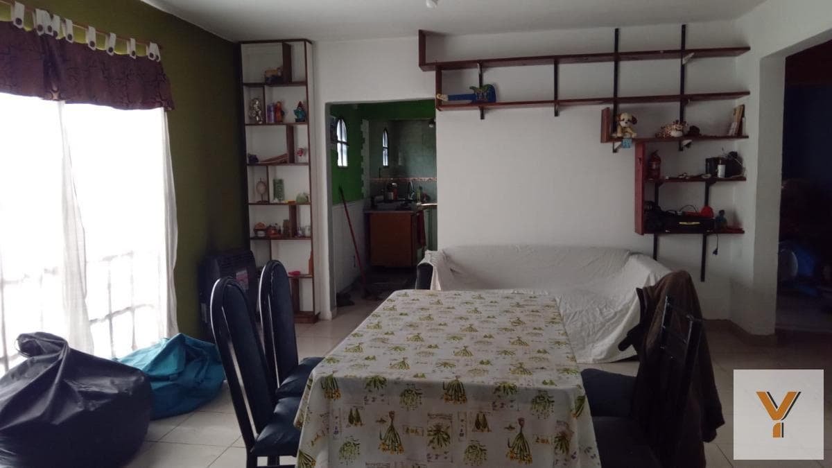 House for Sale - 4 Bedrooms, 2 Bathrooms - Garage - 400 m² - Los Hornos