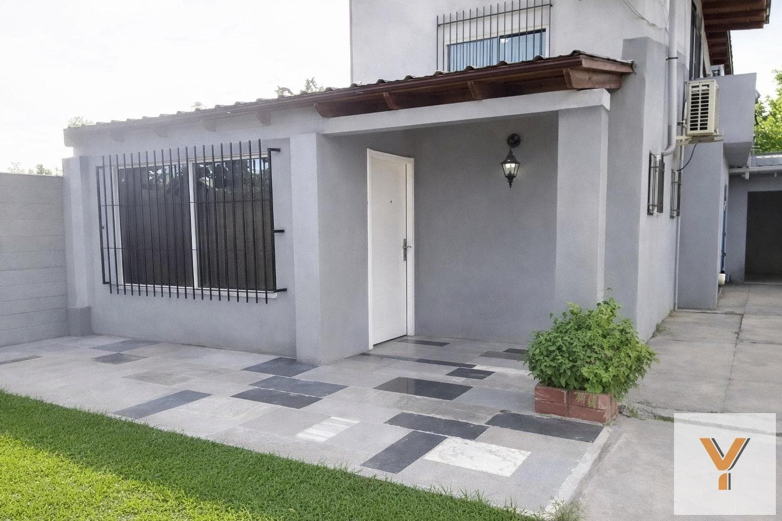House for Sale - 4 Bedrooms, 2 Bathrooms - Garage - 400 m² - Los Hornos